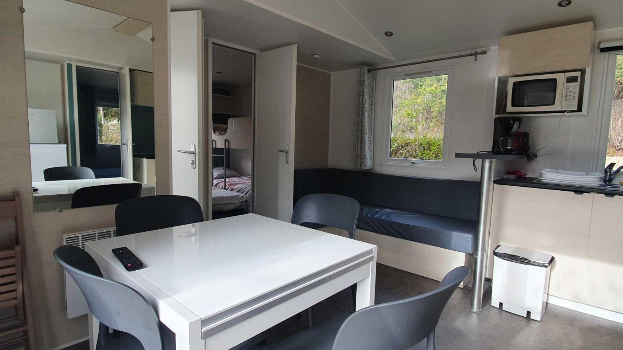 Camping L'Enclave Mobil-Home Estavar Exterior photo