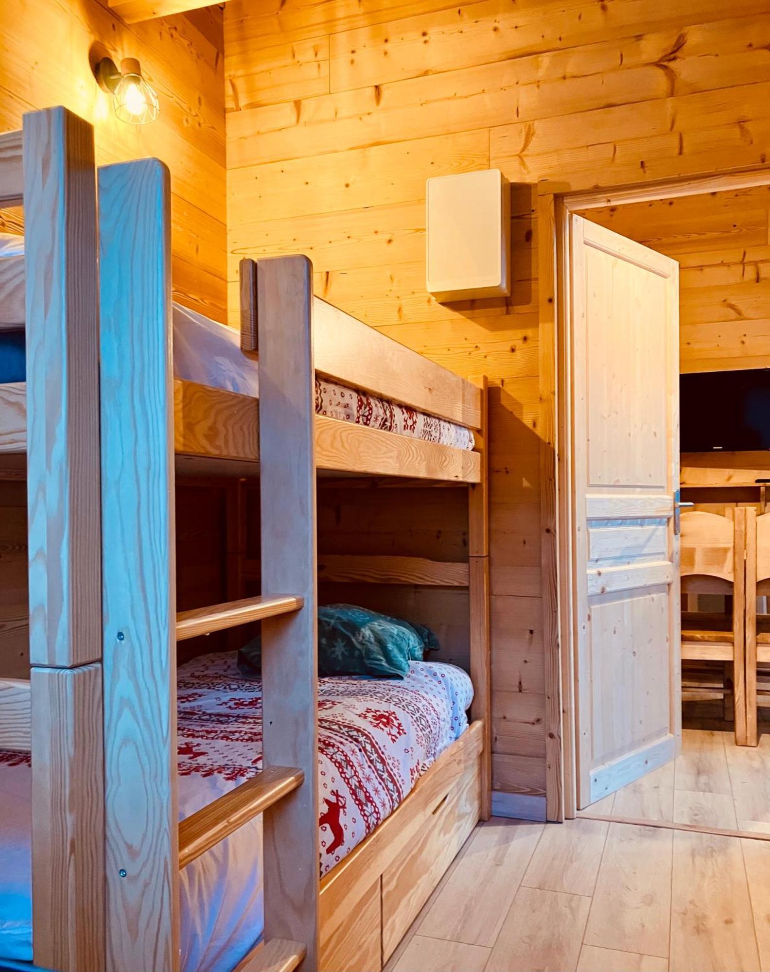 Camping L'Enclave Mobil-Home Estavar Exterior photo